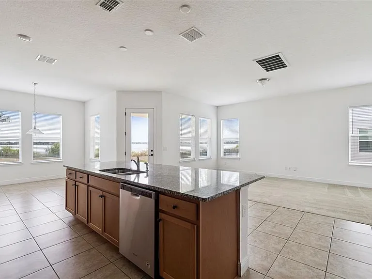 7530 Alpine Butterfly Ln — Photo 4