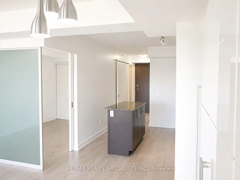 11 Superior Ave #207 — Photo 3