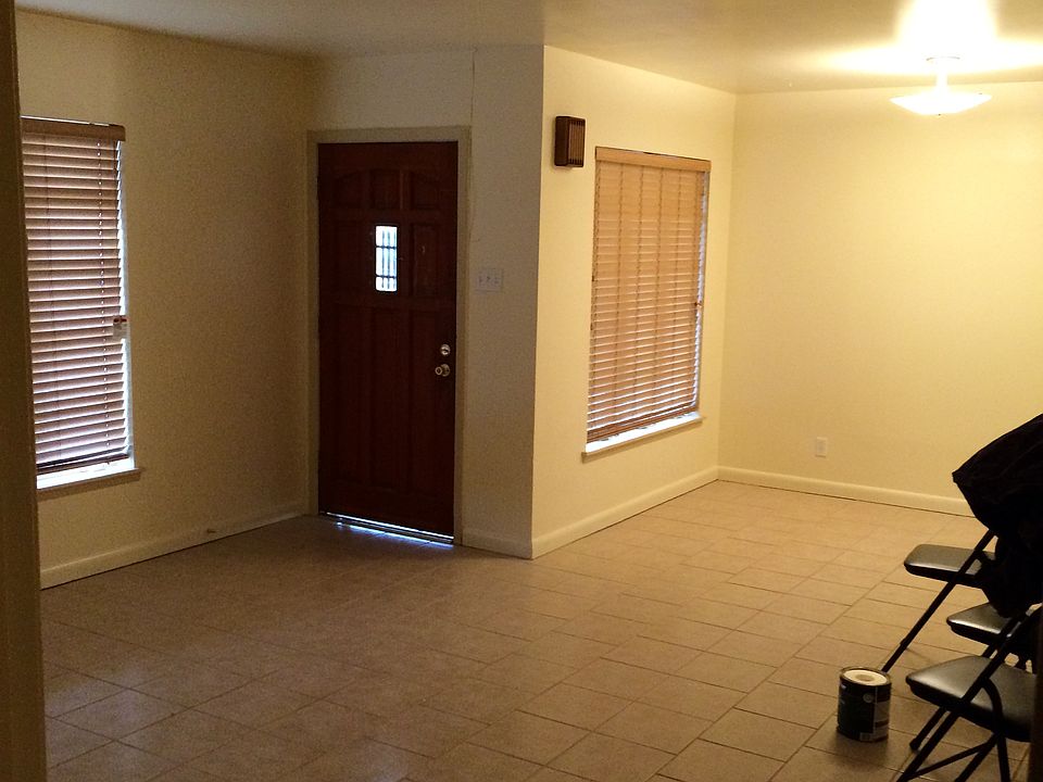 1st image of 203 Leonidas Dr