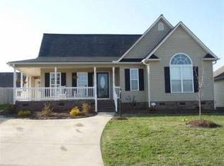 709 Running Creek Ln, Boiling Springs, SC 29316