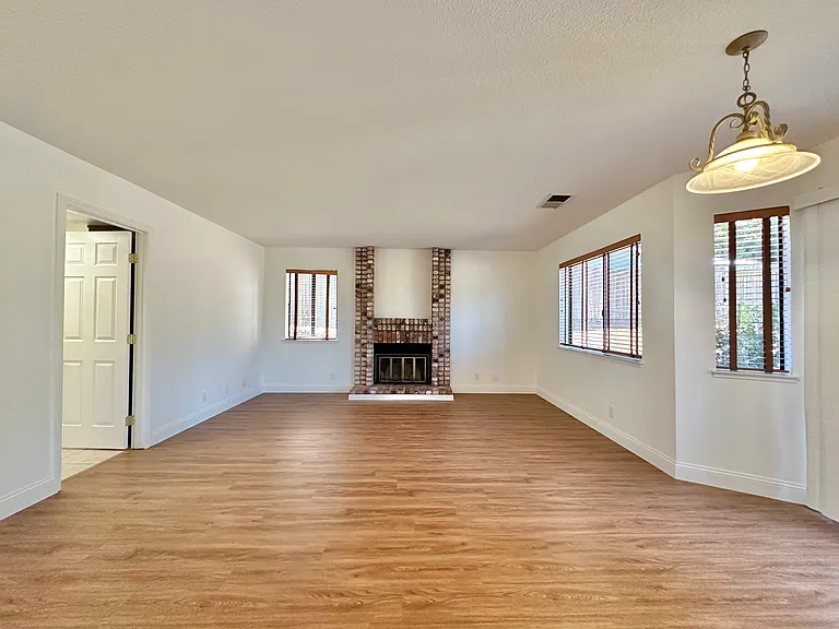 768 Rose Dr — Photo 20