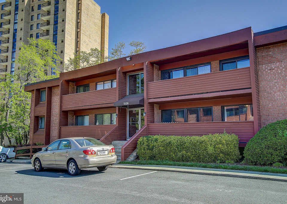 1st image of 1506 S George Mason Dr APT 13