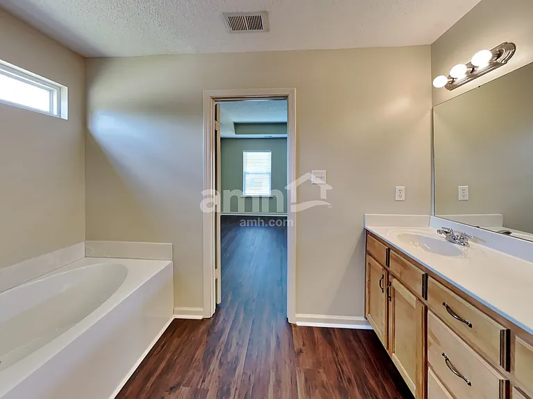 7343 Hampton Valley Cv — Photo 15