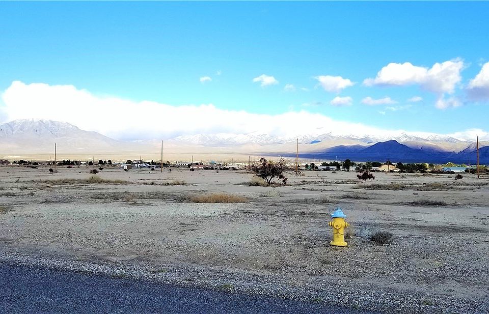 2nd image of 1241 S Yosemite Ave