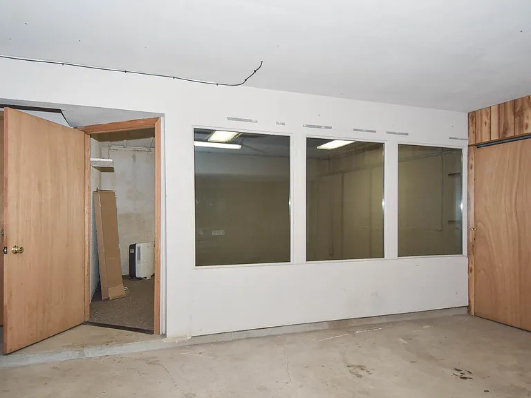 4444 Lindell Blvd #7 — Photo 36