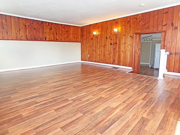 4th image of 91 E Main St #2