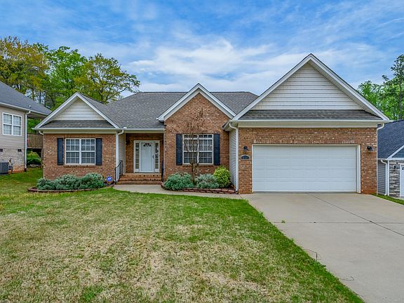 2nd image of 111 Heritage Creek Dr