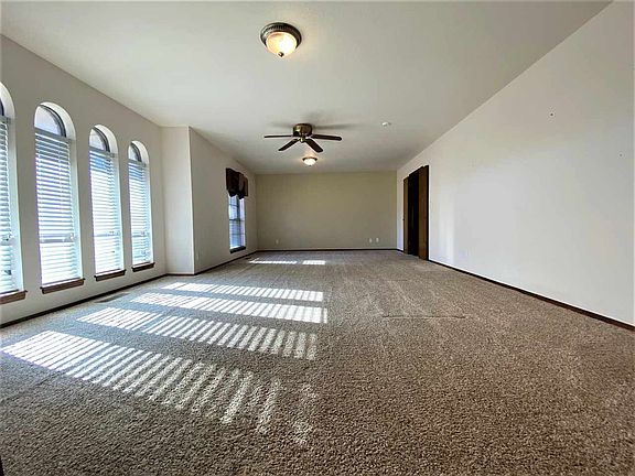 4th image of 2724 Bob White Ln