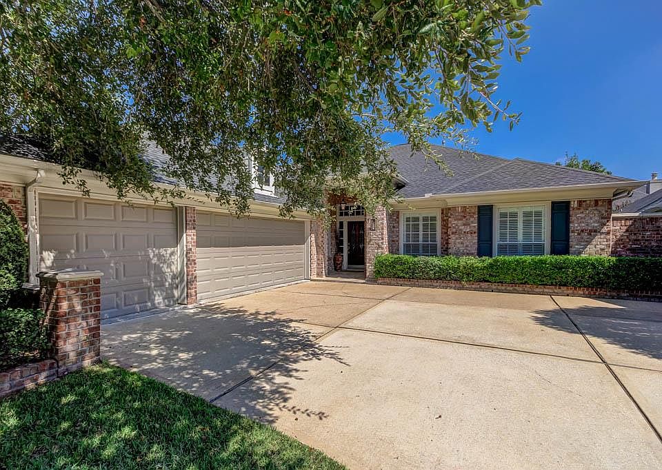 1st image of 1519 Harness Oaks Ct