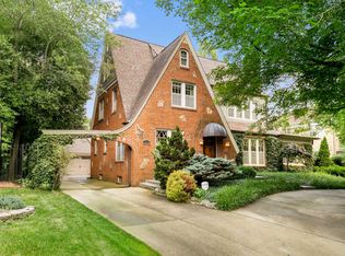 1238 S Delaware Ave, Springfield, MO 65804