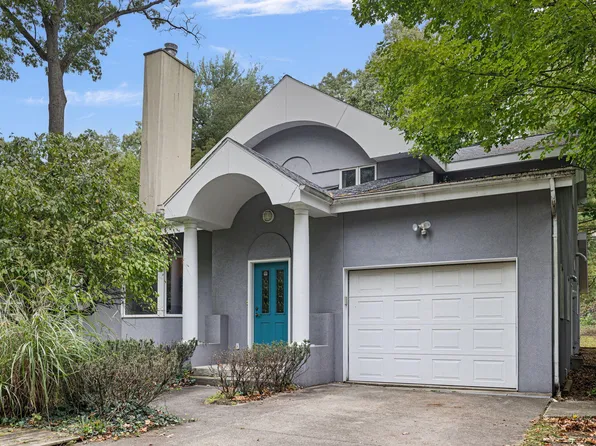 3876 Michiana Dr, New Buffalo, MI 49117