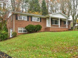 3 Laurel Park Dr, Arden, NC 28704