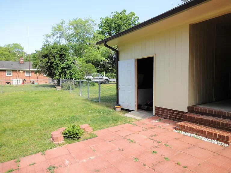 4606 Willa Way — Photo 27
