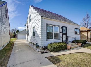 3413 S 1st Pl, Milwaukee, WI 53207