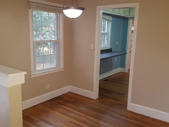 4th image of 545 Columbia Dr