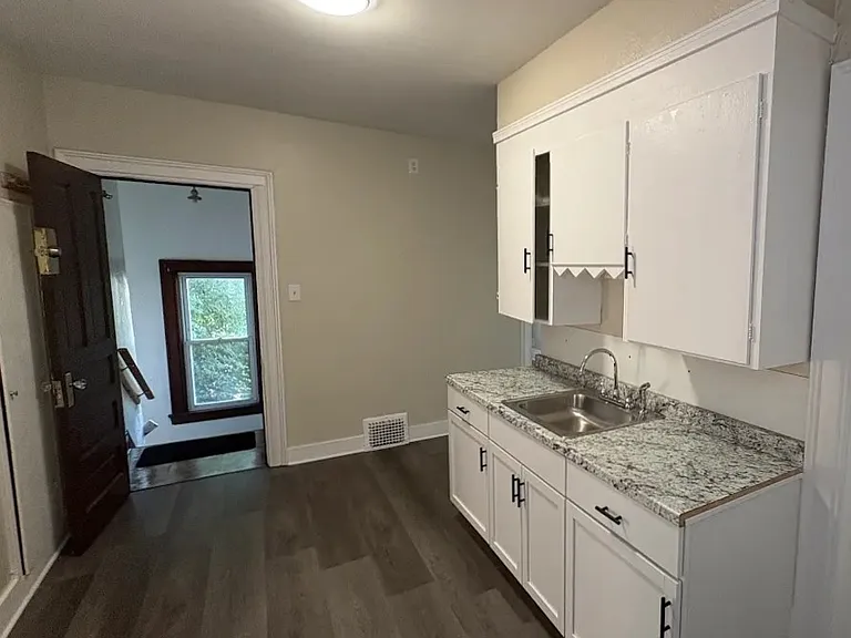Kitchen Right View
