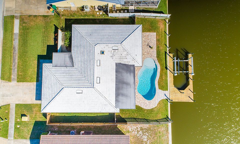 1st image of 316 Jack Dr