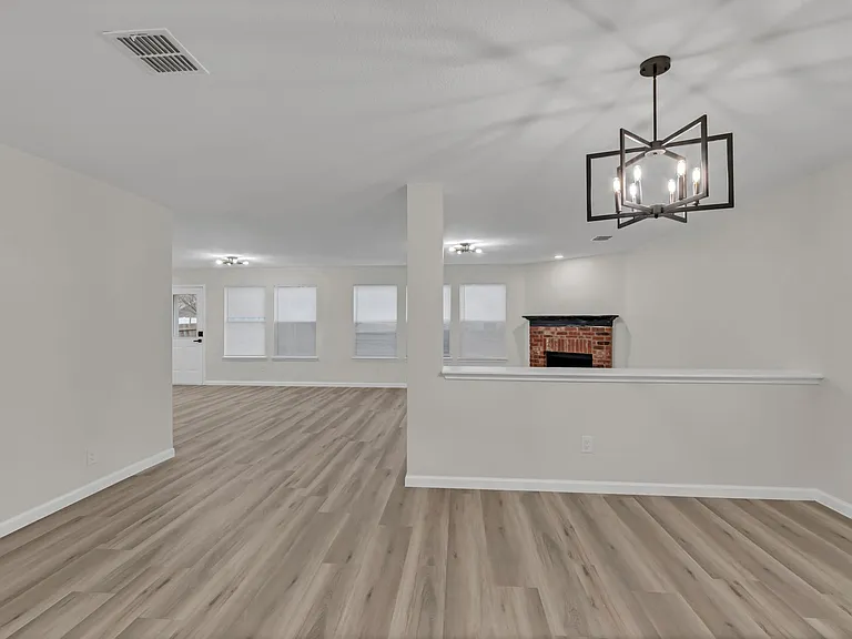 438 Stanley Falls Dr — Photo 1