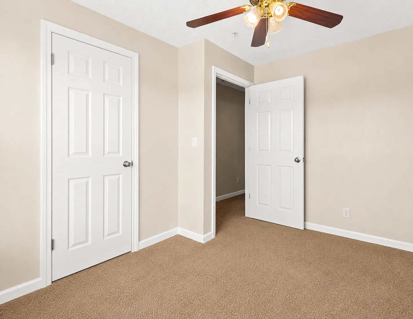 3 bed, 1292 sqft, $1,400 — Photo 4