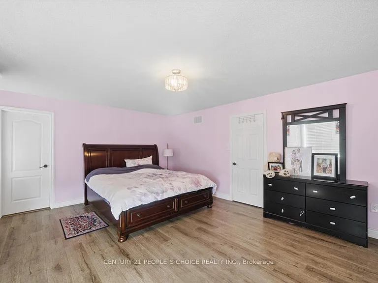 1456 Lyncroft Cres — Photo 31
