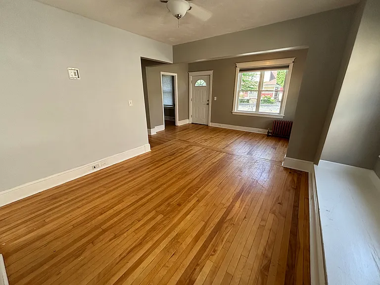 466 Chandler St — Photo 8