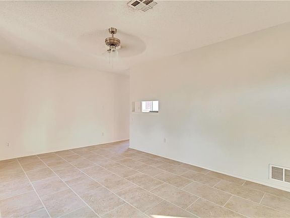 5th image of 11781 Charter Park Ave