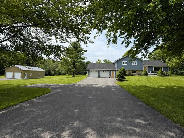 33 Garrand Rd, Mooers, NY 12958