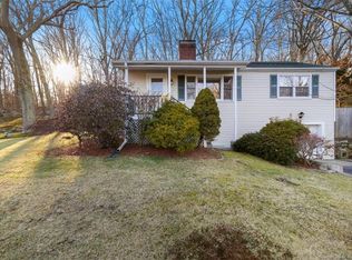 64 River Rd, Essex, CT 06426