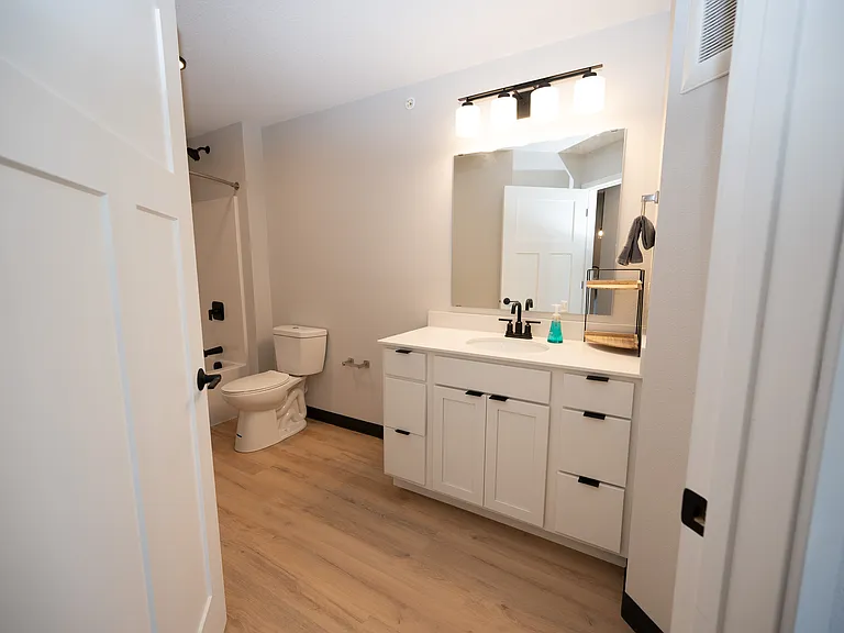 1075 4th St NE #131 — Photo 16