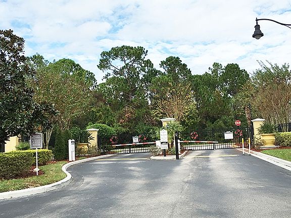 Gated w/ Manned Security