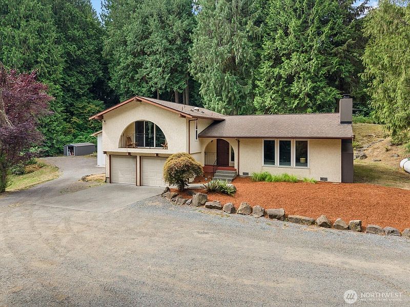 4th image of 6111 83rd Avenue SE