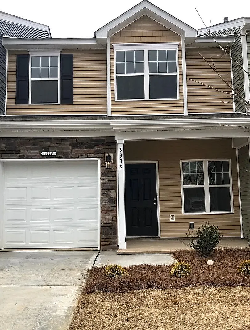 Room in 3 Bedroom Home at Revolutionary Trl — Photo 4