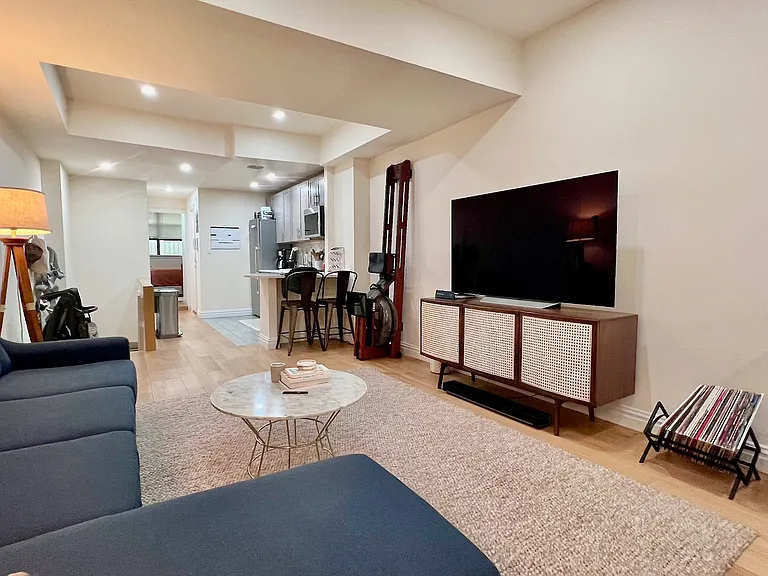 16 W 75th St #1A — Photo 4