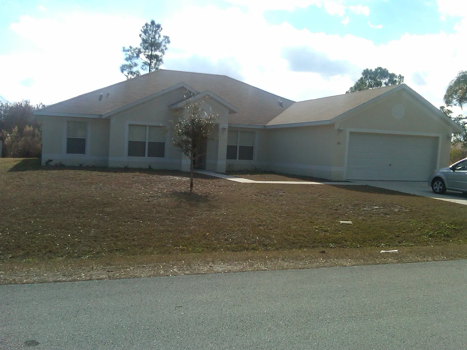 4 bed, 2548 sqft, $2,379 — Photo 1