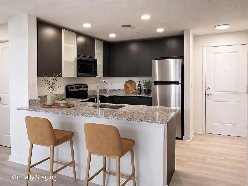 2 bed, 2.0 bath, 1023 sqft, $1,645 — Photo 4