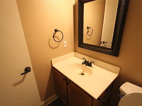 4th image of 4501 Willow Way Dr