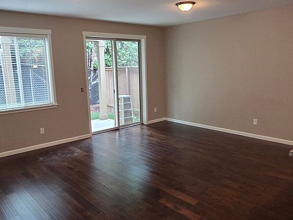 3rd image of 2710 NE 130th Ct