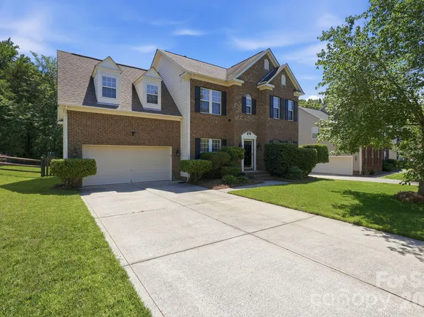 4439 Rock Stream Dr, Charlotte, NC 28269