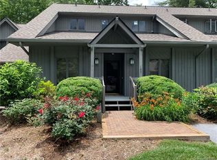 100 Fairway Villas Dr #C, Sapphire, NC 28774