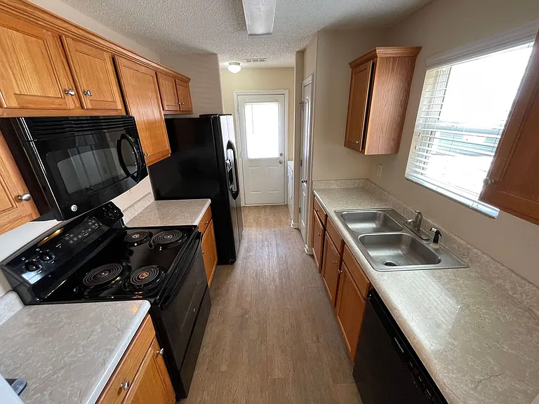 218 Katydid Dr — Photo 4
