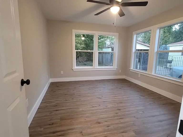 509 Medill St — Photo 22