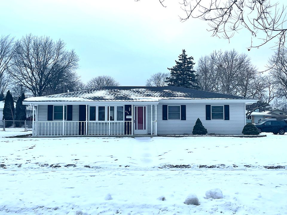 1st image of 690 W Berkley Ln
