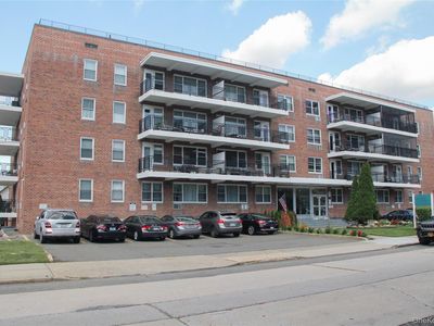 100 Randall Avenue #1E, Freeport, NY, 11520