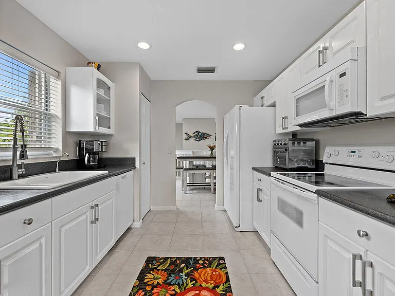 8050 Aberdeen Dr #202 — Photo 20