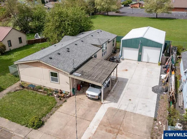 1060 23rd Ave, Sweet Home, OR 97386