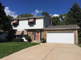 1114 W Glen River Rd, Glendale, WI 53217