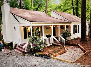 123 Lady Bug Ln, Chapel Hill, NC 27516