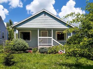 8809 SE Henderson St, Portland, OR