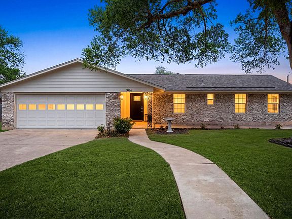 2nd image of 906 Rocky Spring Rd