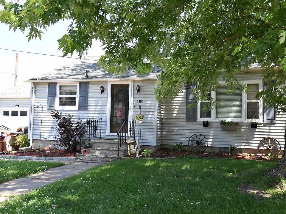 1st image of 510 4th St NE